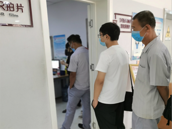 1599623902108904.jpg 胸透.jpg